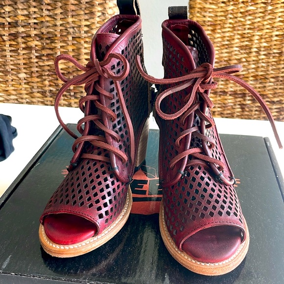 NWOT FREEBIRD BENNI BOOTIES SIZE 8 - Picture 3 of 10